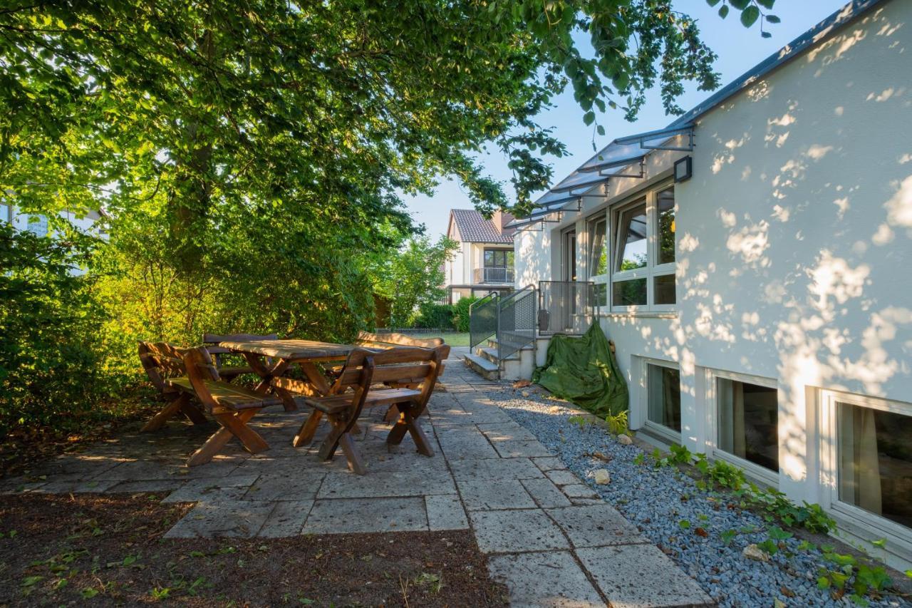Dreamcation - Ehemaliges Pfarrhaus, 3D-Tour, 4 Sz, Terrasse, Bbq, Kueche, Garten, 140Qm Kelheim Exterior photo